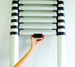 Echelle télescopique KOMPACT 11 barreaux - hauteur de travail 3,20m