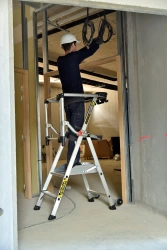 Plate-forme individuelle roulante 2 marches à hauteur fixe - sans stabilisateur - MASTERGUARD