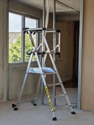 Plate-forme individuelle roulante 4 marches à hauteur fixe - sans stabilisateur - MASTERGUARD