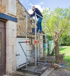 Echafaudage Combi First - 2 plans de 10 échelons avec articulations - 3,80m